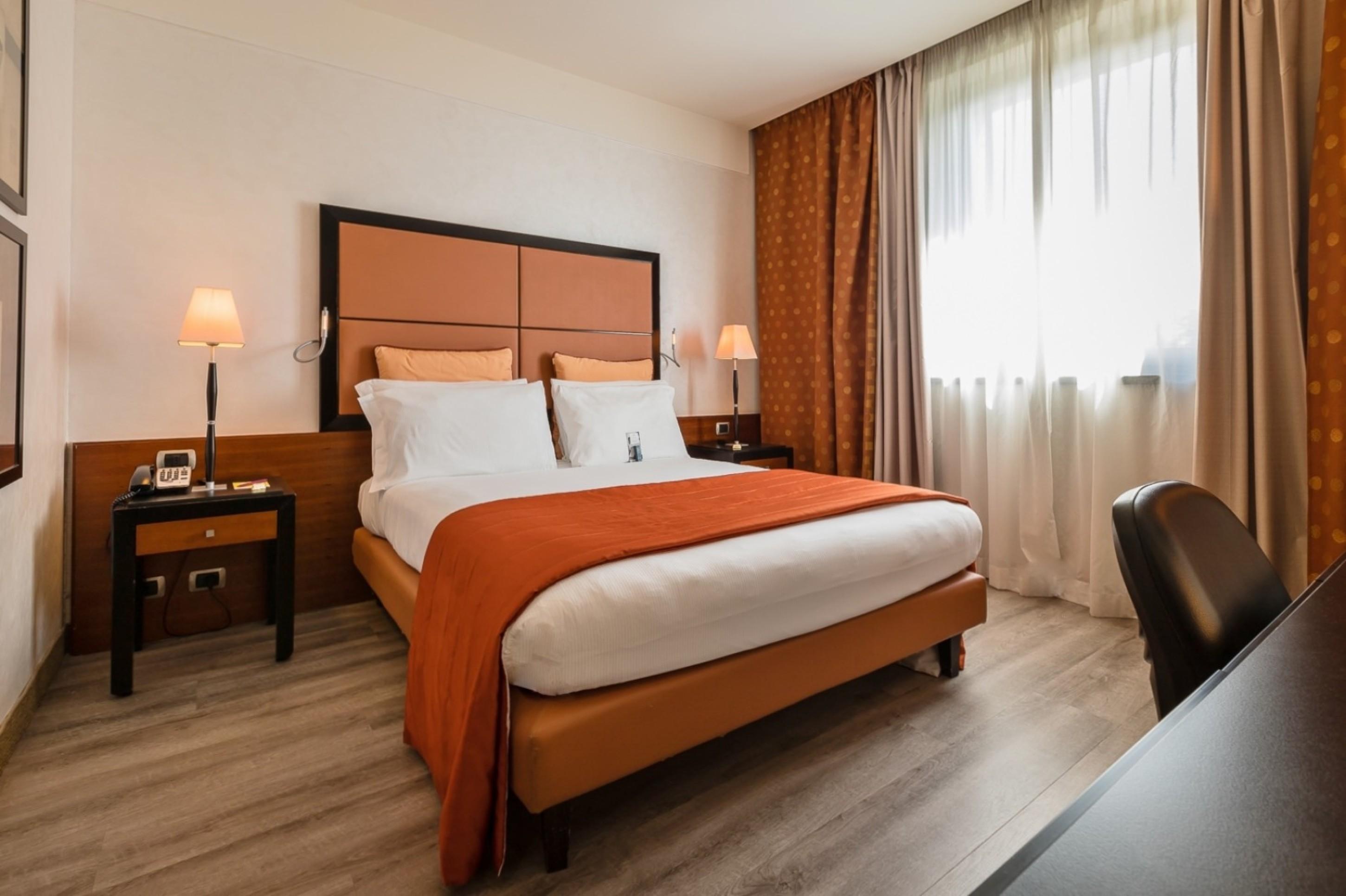 Crowne Plaza Milan - Malpensa Airport By Ihg Hotel Казе Нуове Екстериор снимка