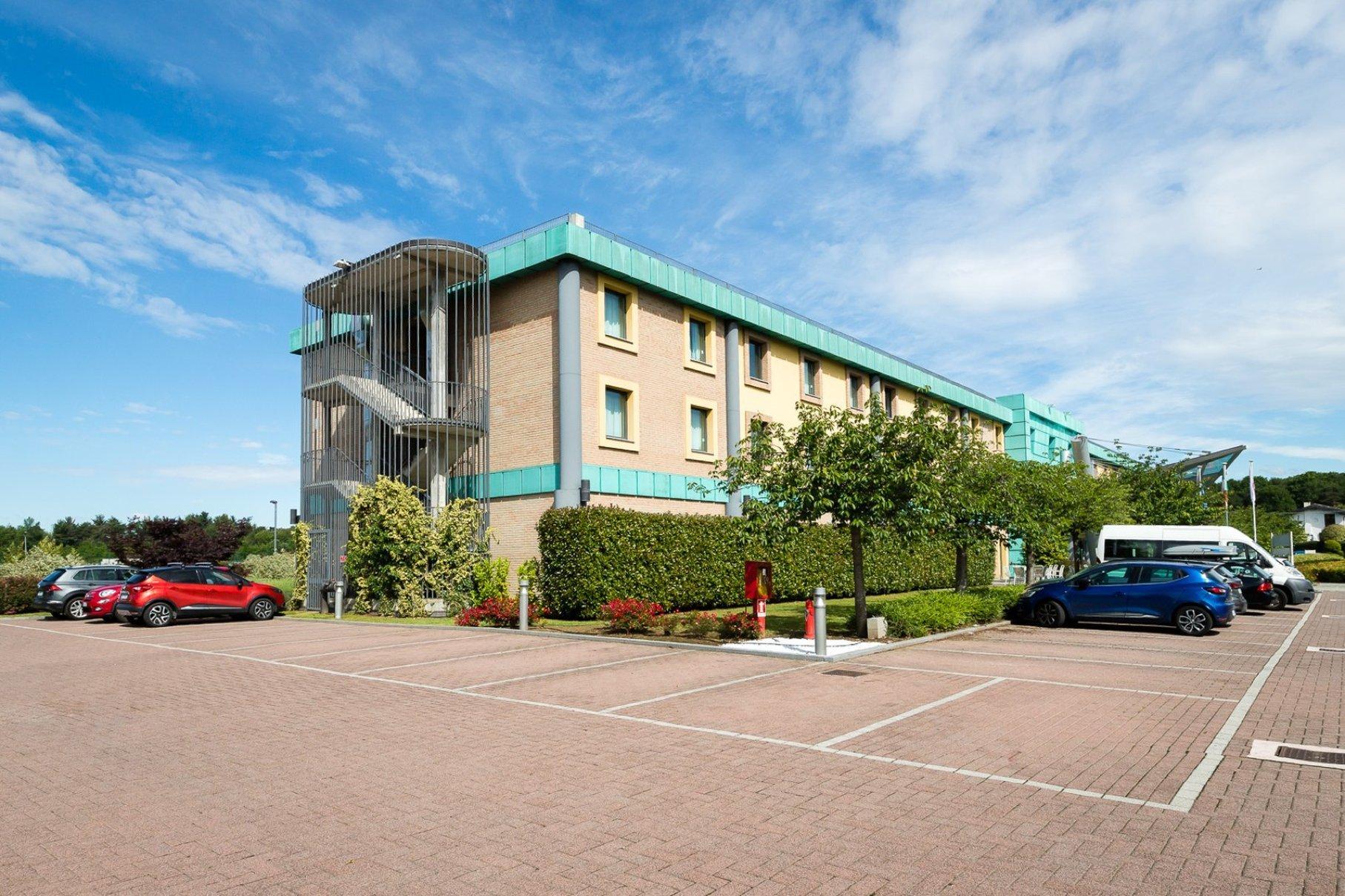 Crowne Plaza Milan - Malpensa Airport By Ihg Hotel Казе Нуове Екстериор снимка