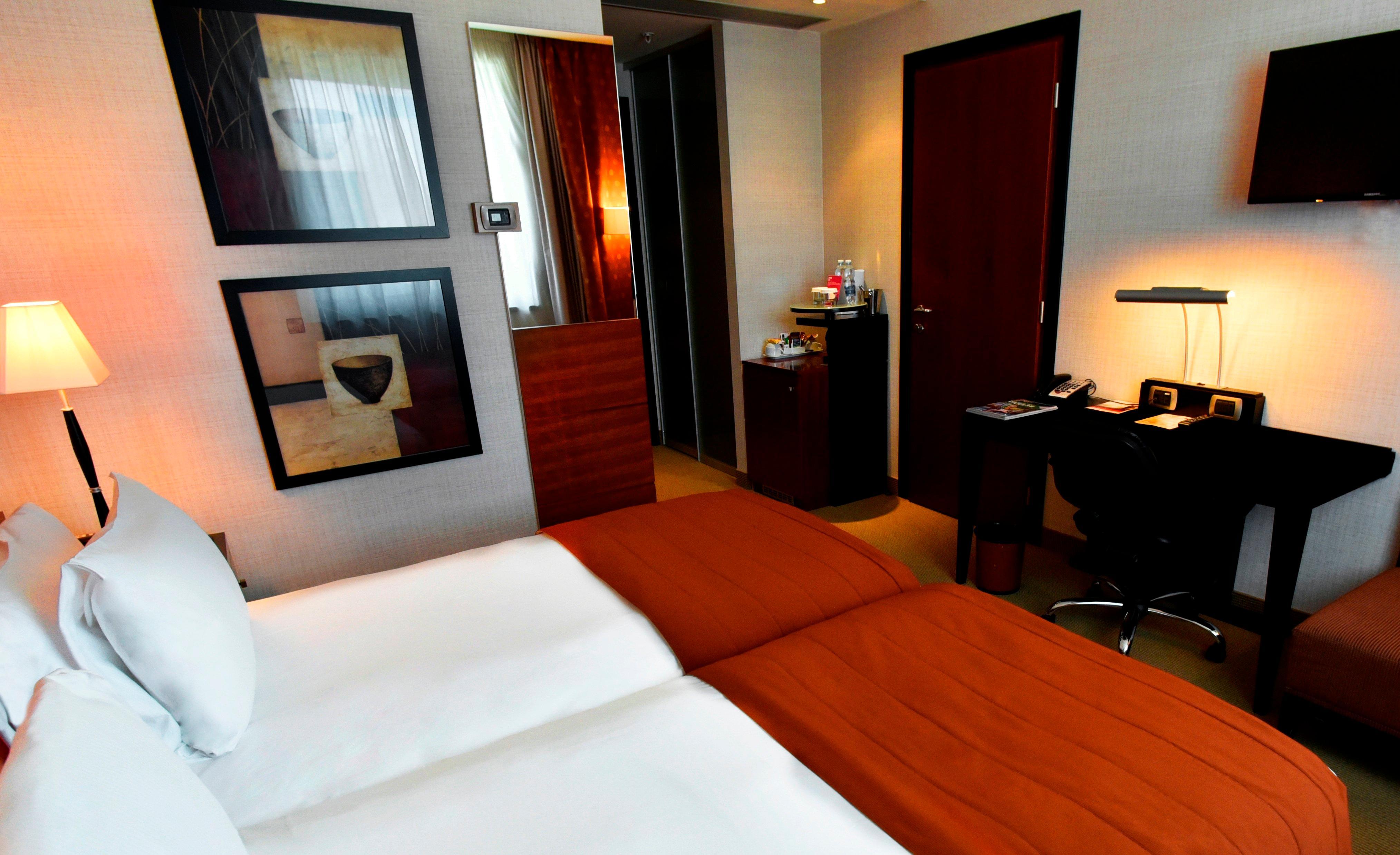 Crowne Plaza Milan - Malpensa Airport By Ihg Hotel Казе Нуове Екстериор снимка