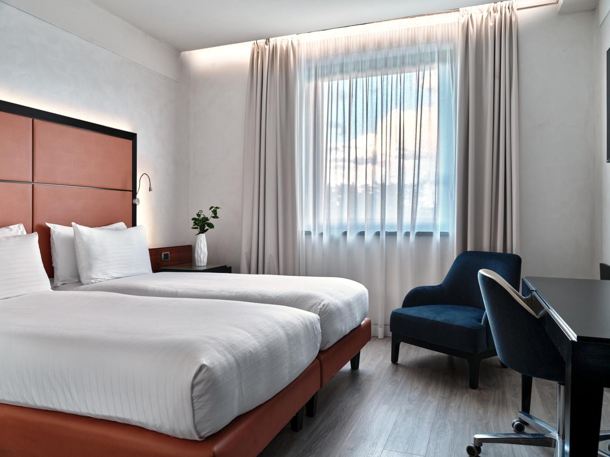 Crowne Plaza Milan - Malpensa Airport By Ihg Hotel Казе Нуове Екстериор снимка