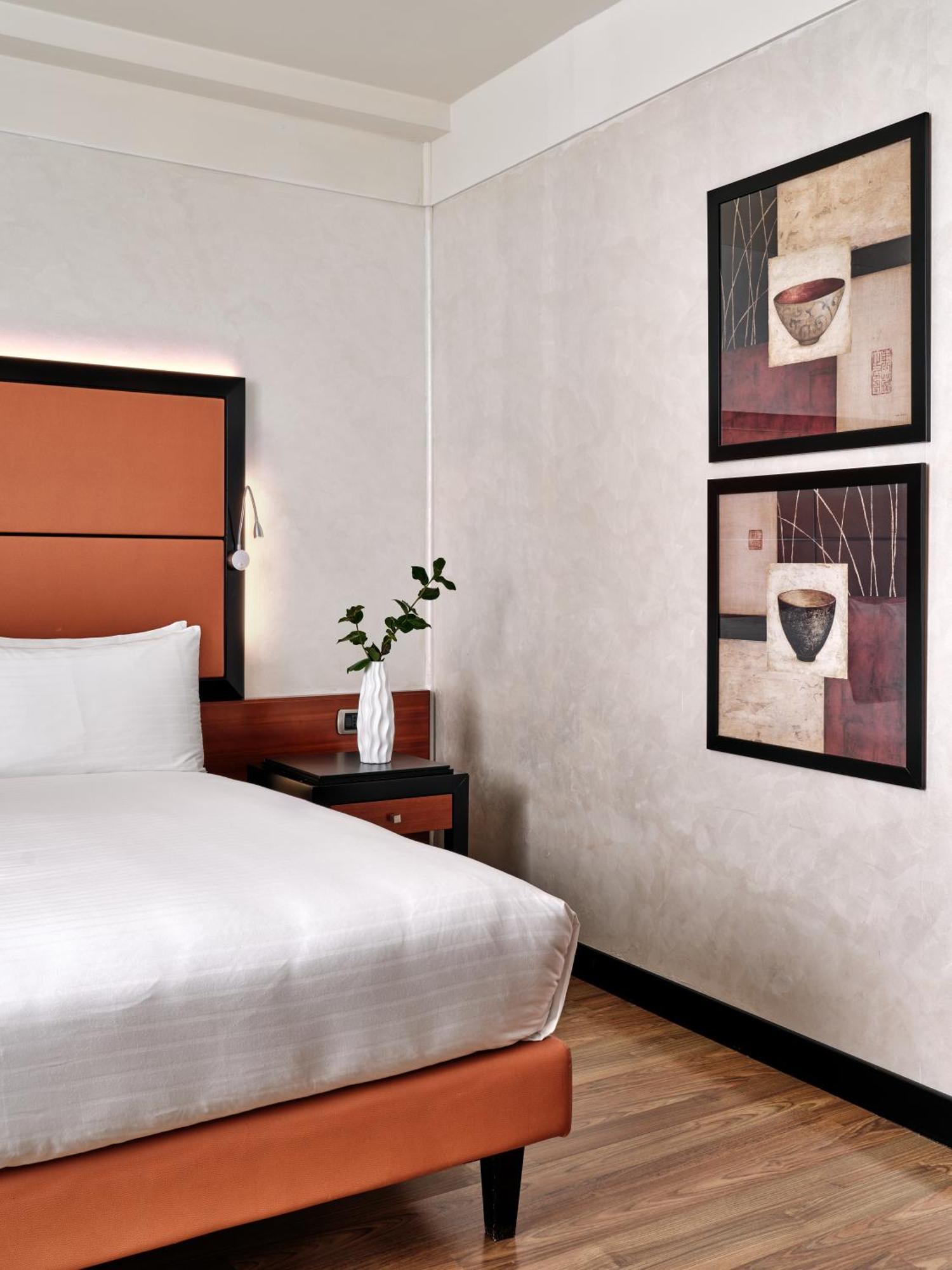 Crowne Plaza Milan - Malpensa Airport By Ihg Hotel Казе Нуове Екстериор снимка