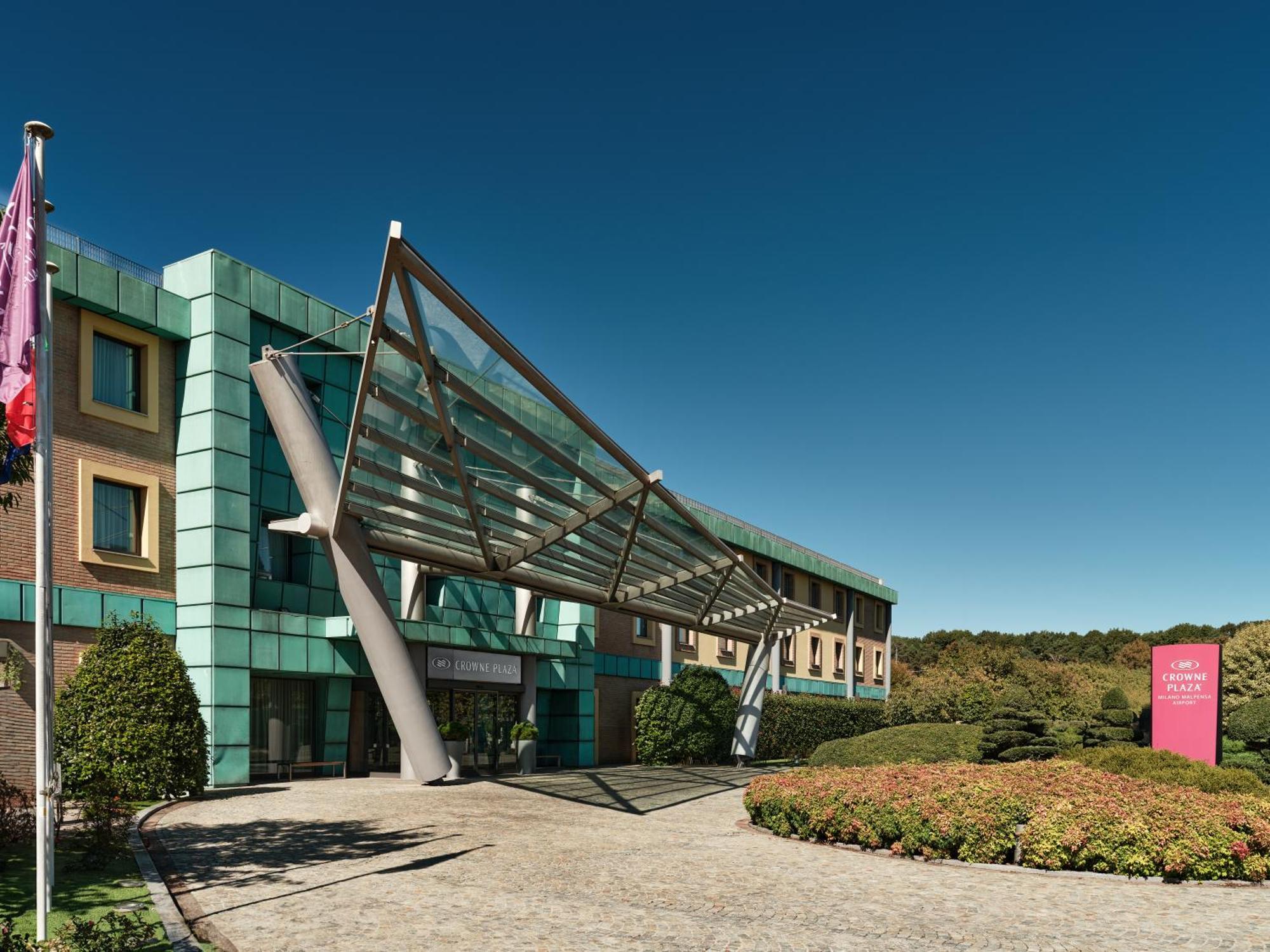 Crowne Plaza Milan - Malpensa Airport By Ihg Hotel Казе Нуове Екстериор снимка