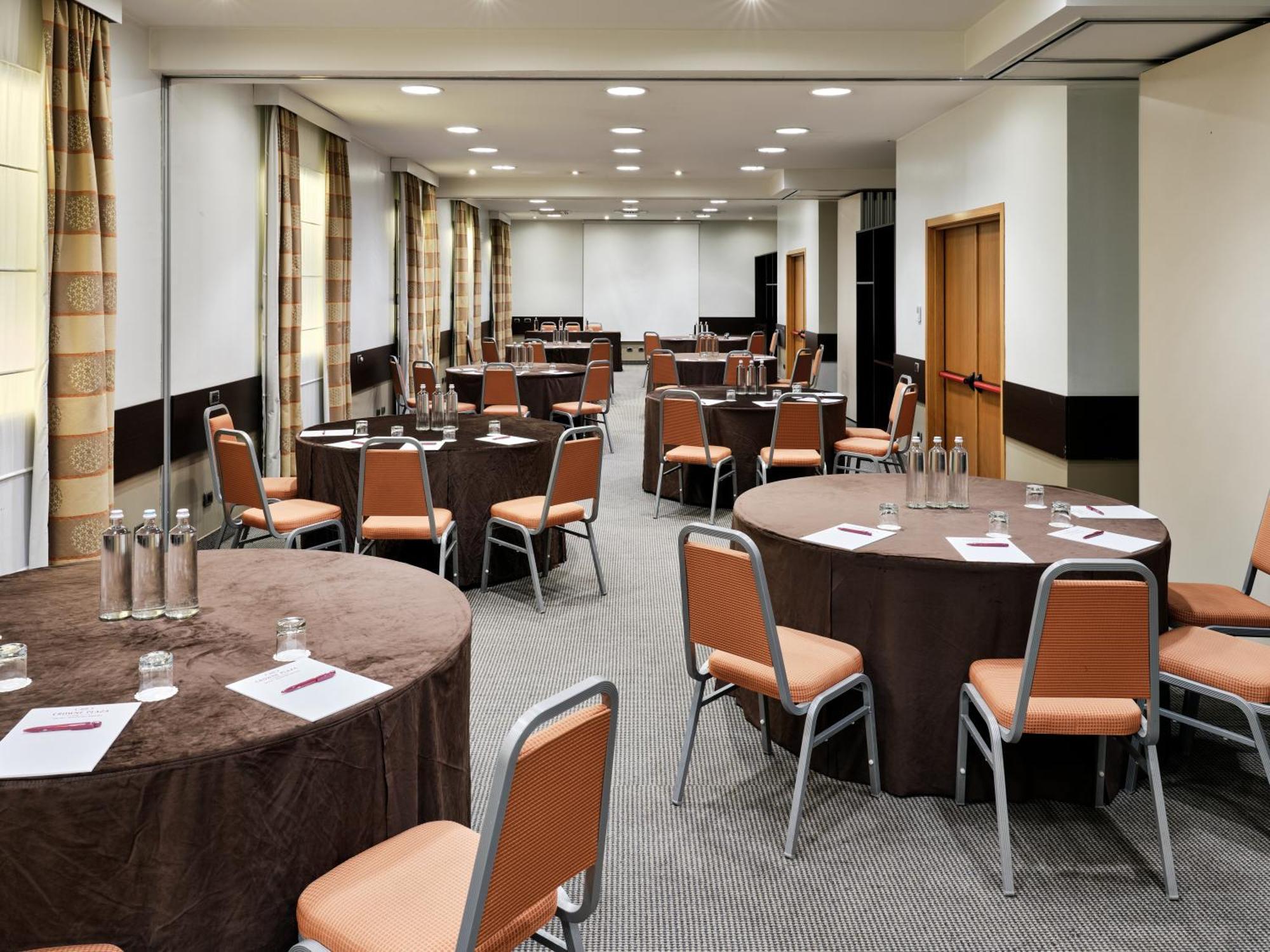 Crowne Plaza Milan - Malpensa Airport By Ihg Hotel Казе Нуове Екстериор снимка