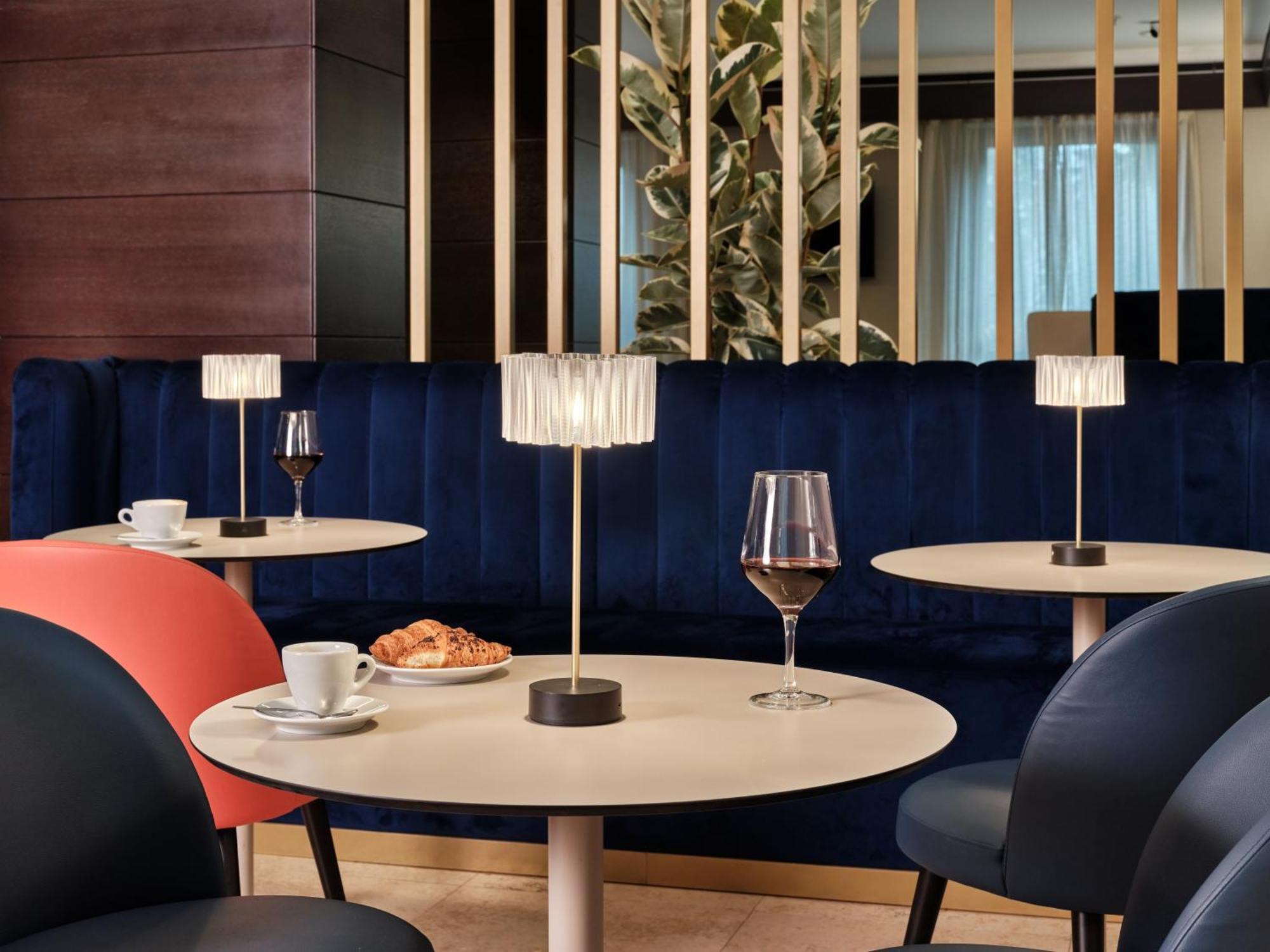 Crowne Plaza Milan - Malpensa Airport By Ihg Hotel Казе Нуове Екстериор снимка